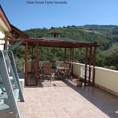 Olive Grove Farm بيت للعطل